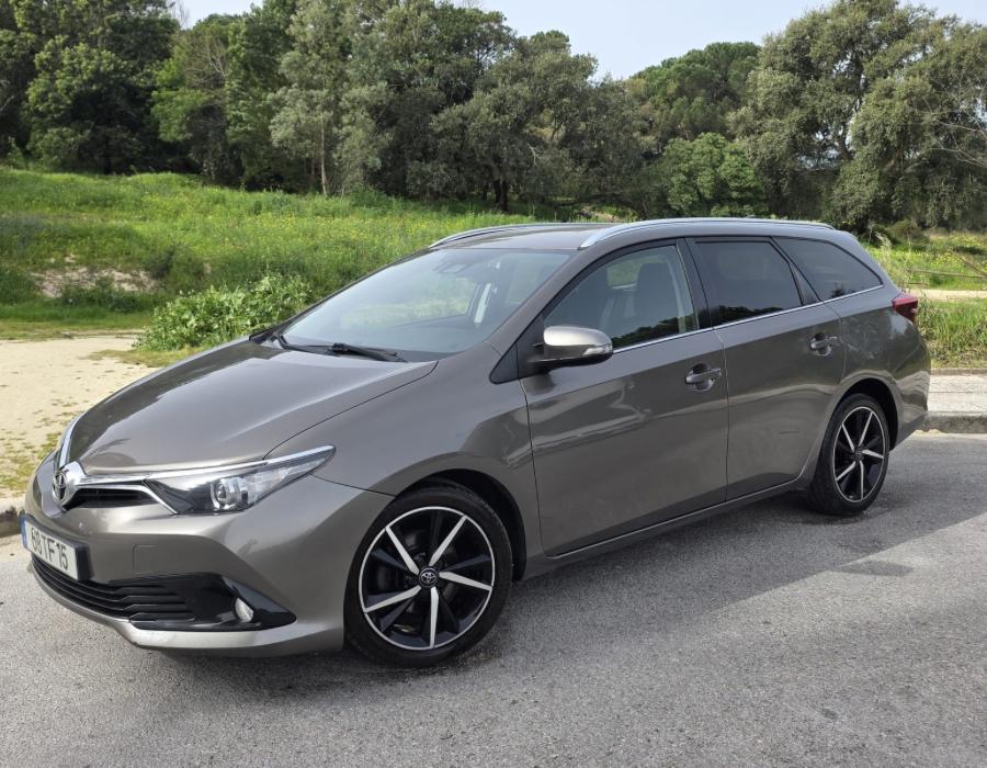 TOYOTA AURIS SPORT